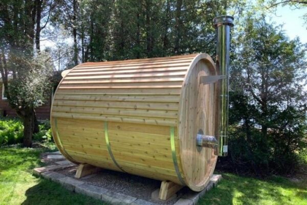 Sauna Tonneau en cèdre rouge noueux