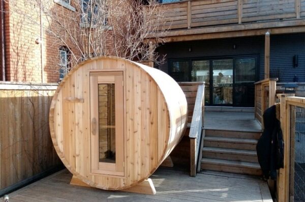 Sauna Tonneau en cèdre rouge noueux